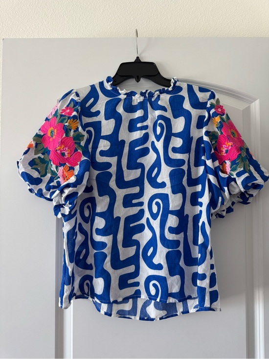 THML Tops - THML Blue White Abstract Swirl Floral Embroidered Puff Sleeve Blouse M
